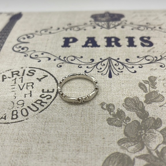 Filigree style sterling silver stamped ring!  Could be layered! - Picture 4 of 7